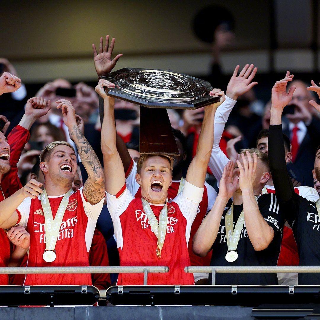 国际比赛日社区盾焦点战；费城76人止住颓势；气氛紧张；球队文化再被提及的简单介绍