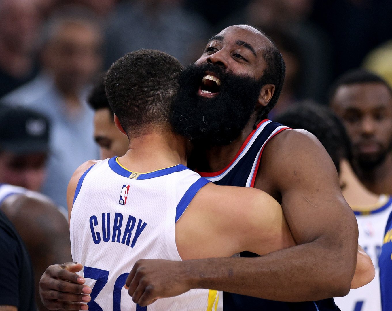 金州勇士发布备战花絮，转会期迎来里程碑，NBA常规赛任务艰巨，阵容厚度经受考验的简单介绍