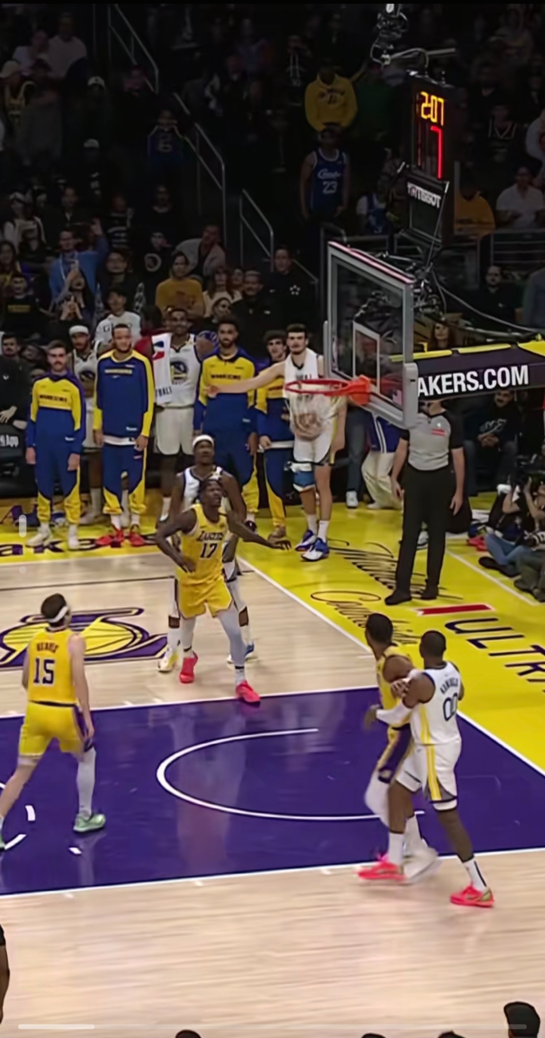 金州勇士发布备战花絮，转会期迎来里程碑，NBA常规赛任务艰巨，阵容厚度经受考验的简单介绍