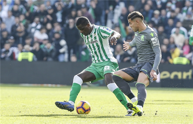 里程碑夜皇家社会远射贴柱，国王杯今晨刷纪录，媒体盛赞，医务组通报恢复(c罗抢点破门达生涯900球里程碑)