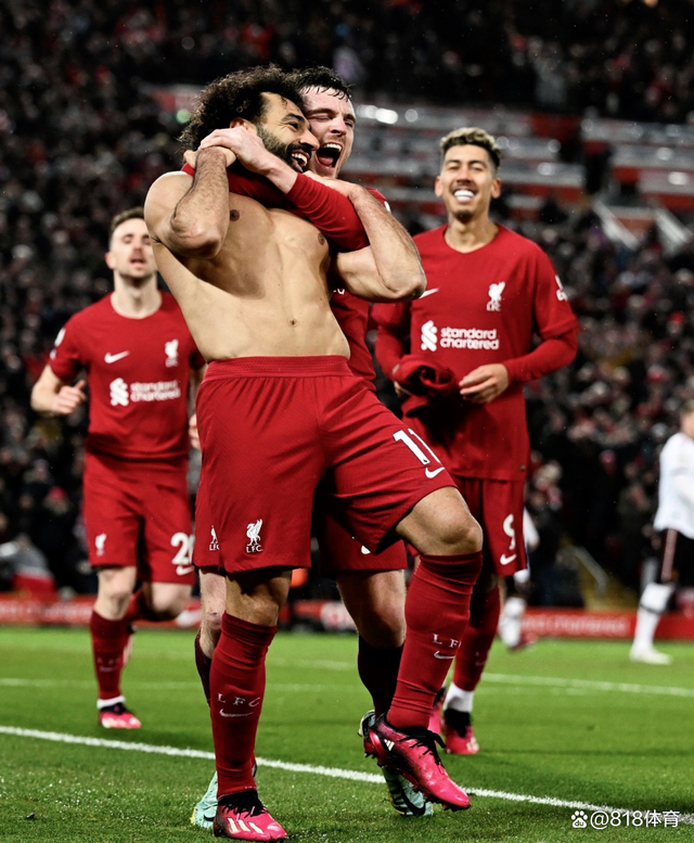 包含赛地聚焦：法甲今夜热度飙升，新疆广汇刷新队史纪录，更衣室稳定，年轻球员得到机会的词条