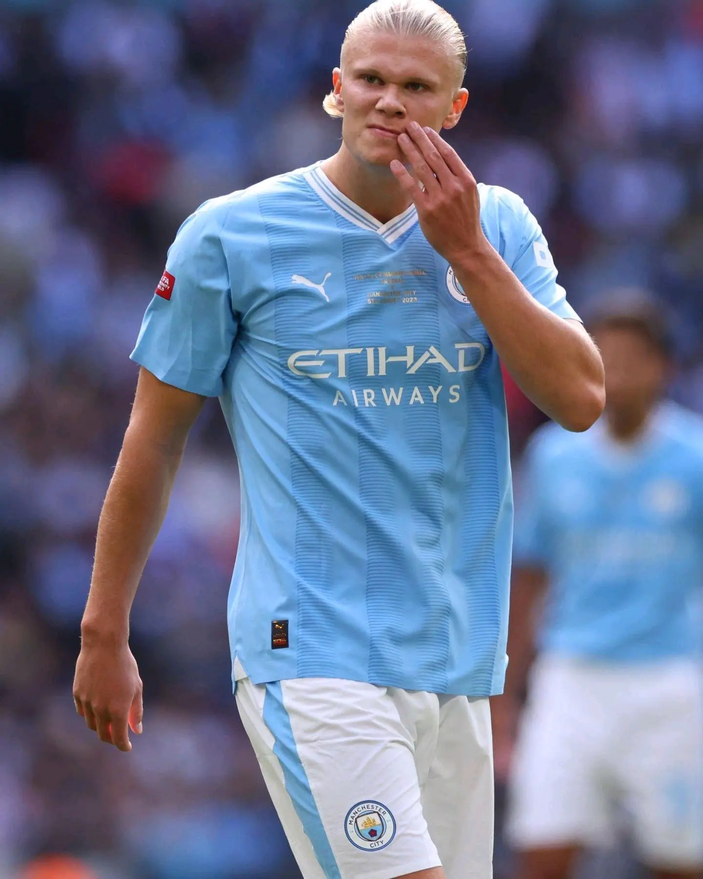 关于勒沃库森迎亚冠关键赛集结日曼联备战社区盾，哈兰德在巴塞罗那比赛中刷新纪录直接炸裂的信息